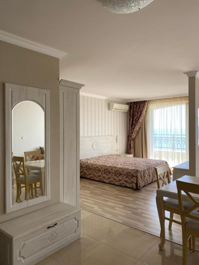 Private Super Apartments By Sea In Apart Hotel ! Pomorie Bagian luar foto