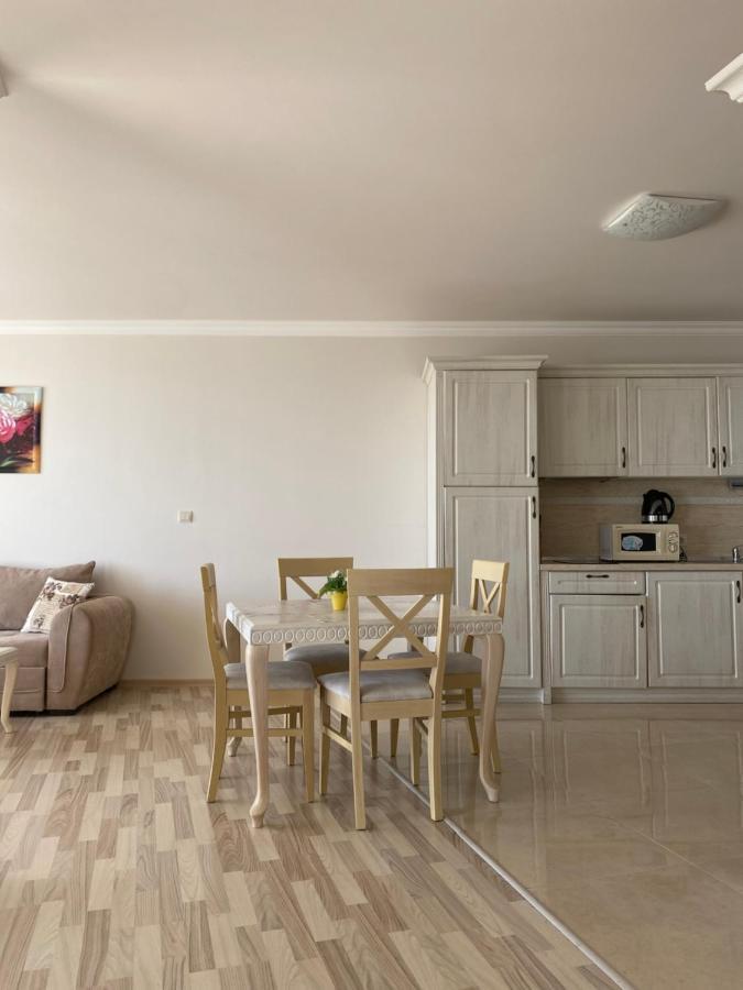 Private Super Apartments By Sea In Apart Hotel ! Pomorie Bagian luar foto