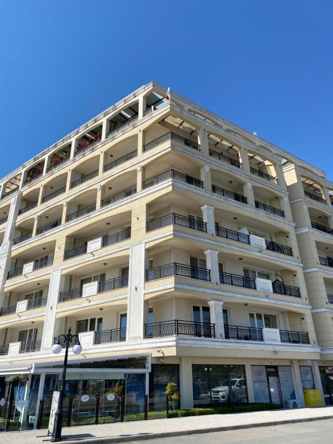 Private Super Apartments By Sea In Apart Hotel ! Pomorie Bagian luar foto