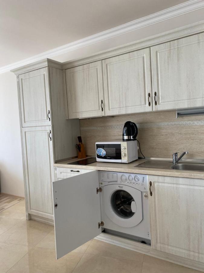 Private Super Apartments By Sea In Apart Hotel ! Pomorie Bagian luar foto